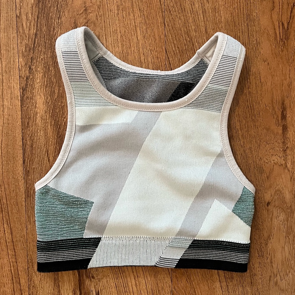 Nike Sports Bra - Picture 1 of 4